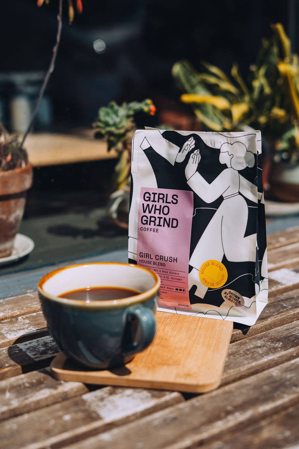 Girls Who Grind Coffee - Houseblend